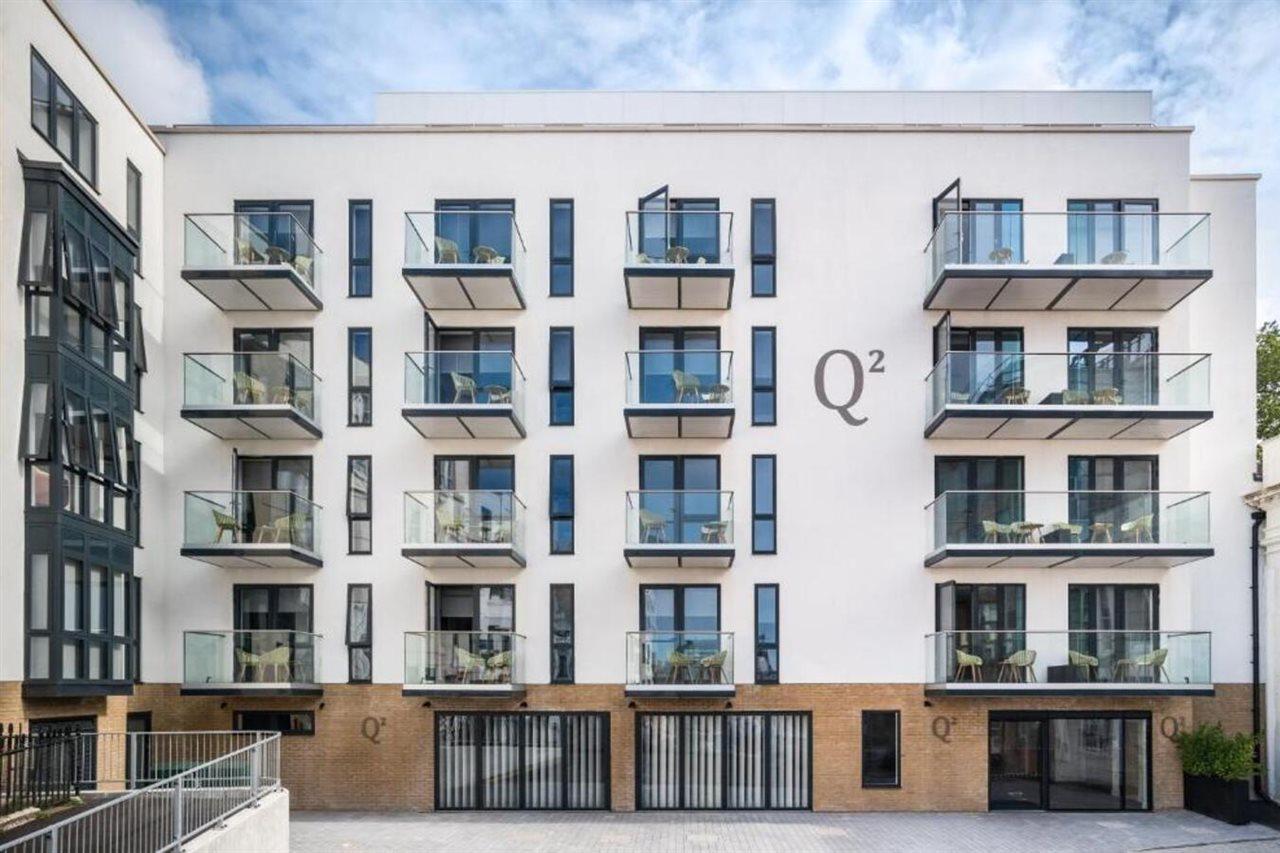 Q Square By Supercity Aparthotels Brighton Ngoại thất bức ảnh