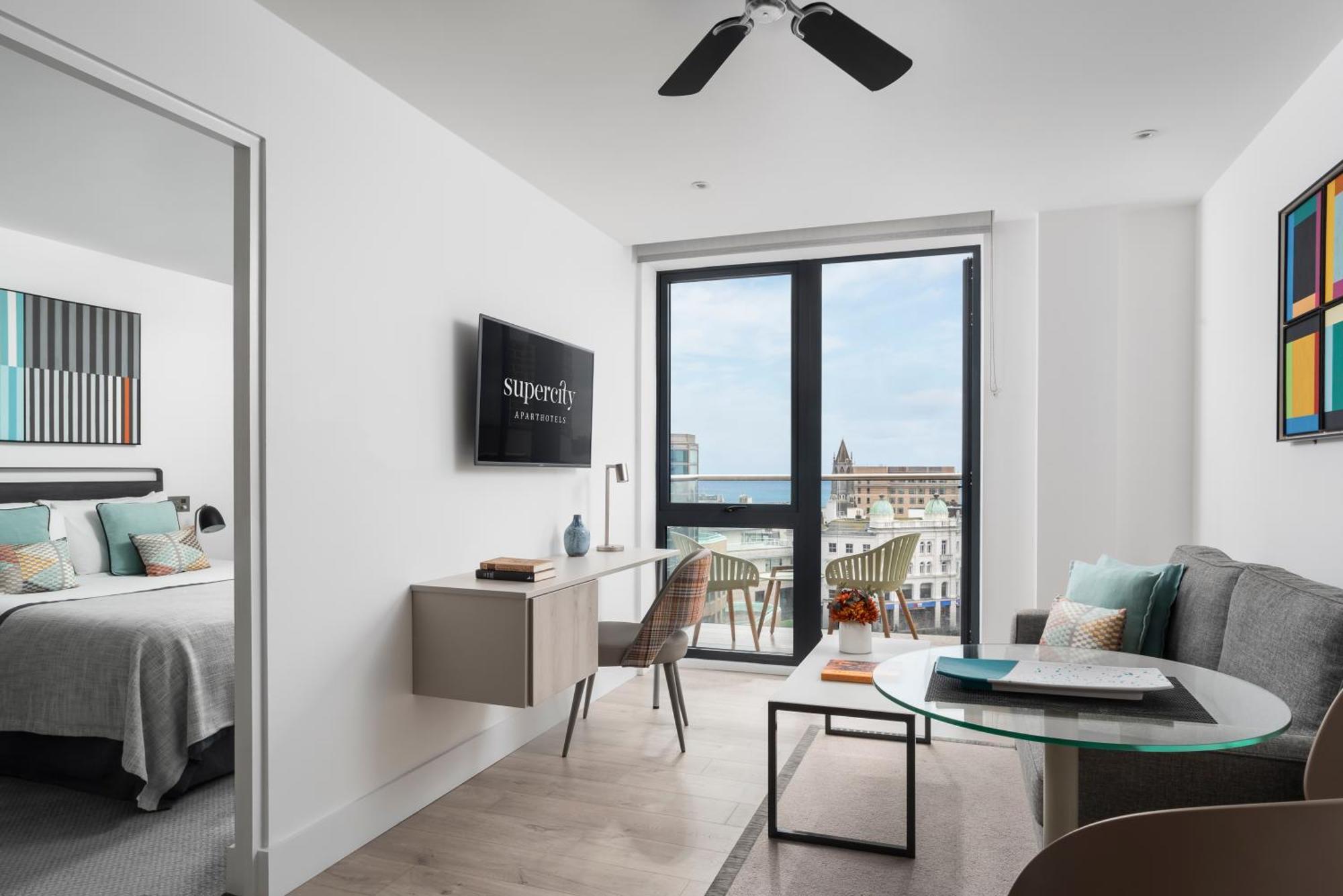 Q Square By Supercity Aparthotels Brighton Ngoại thất bức ảnh