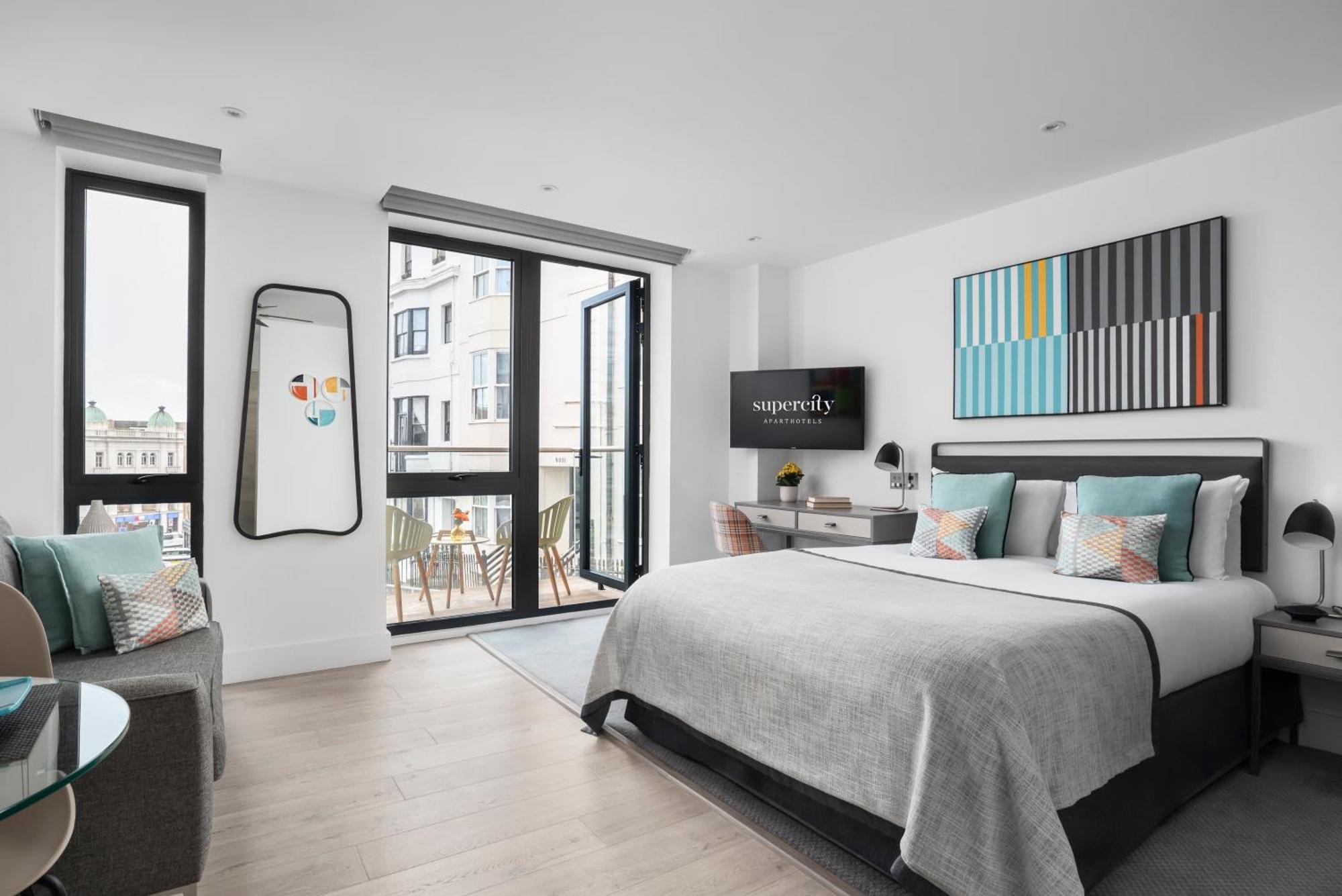 Q Square By Supercity Aparthotels Brighton Ngoại thất bức ảnh
